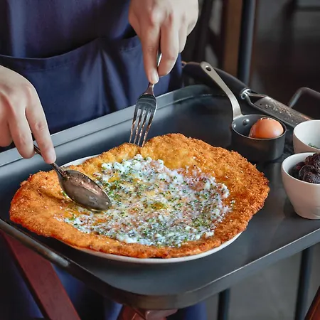 Me By Meliá Hotel 5*