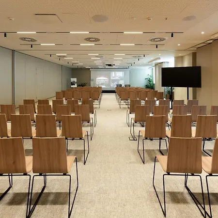 Hotel Me By Melia 5*