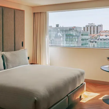 Hotel Me By Melia 5*