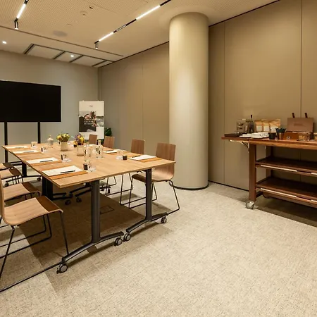 Hotel Me By Melia Lisboa